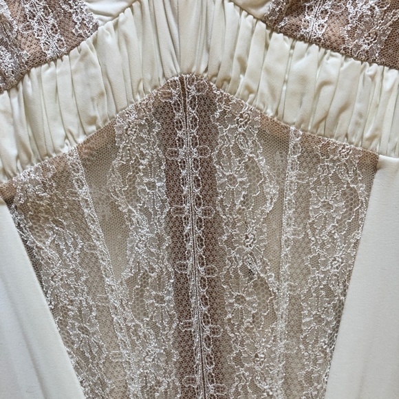 La Perla Cream Lace Chemise - Picture 4 of 8